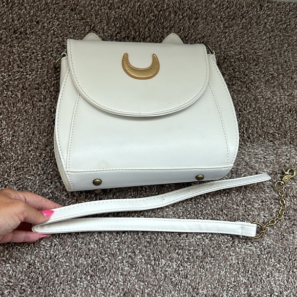 Sailor Moon Artemis Purse - Picture 5 of 5